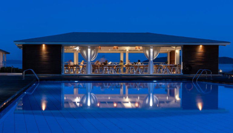 5* Kassandra Bay Resort, Suites & SPA