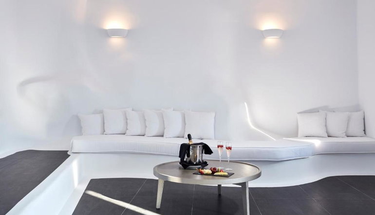 5* Katikies Chromata Santorini / The Leading Hotels of the World - Ημεροβίγλι, Σαντορίνη