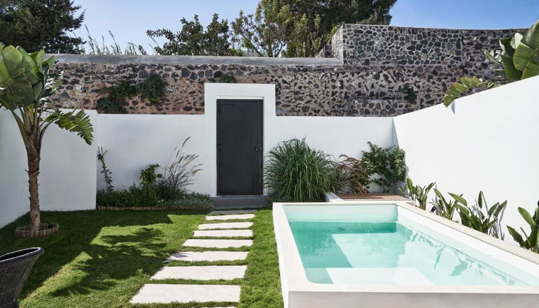 5* Katikies Garden Santorini - The Leading Hotels Of The World