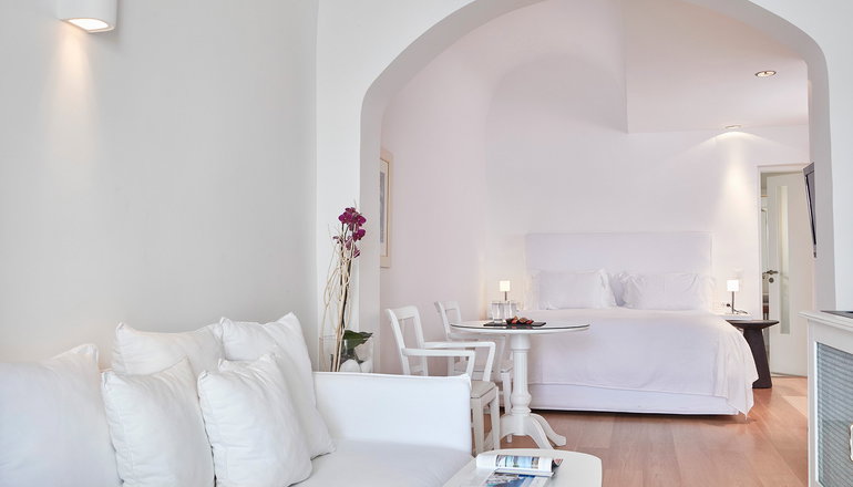 5* Katikies Santorini - The Leading Hotels of the World