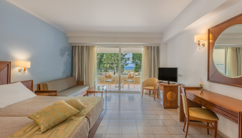 5* Kipriotis Maris Suites