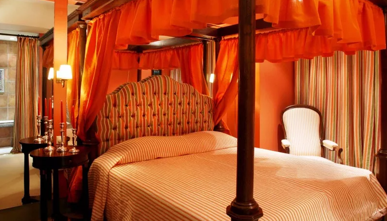 5* Le Convivial Luxury Suites & Spa
