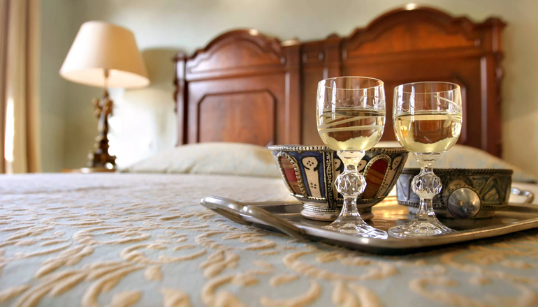 5* Le Convivial Luxury Suites & Spa