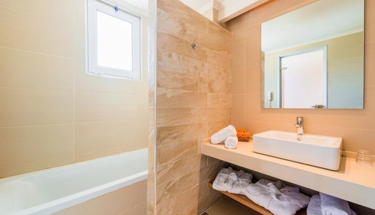 5* Afandou Bay Resort Suites