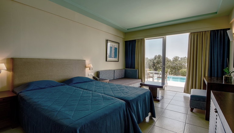 5* Louis Apostolata Island Resort