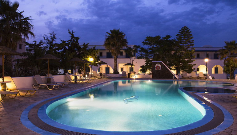 5* Maistros Village Hotel - Καρτεράδος, Σαντορίνη
