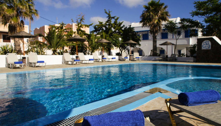 5* Maistros Village Hotel - Καρτεράδος, Σαντορίνη