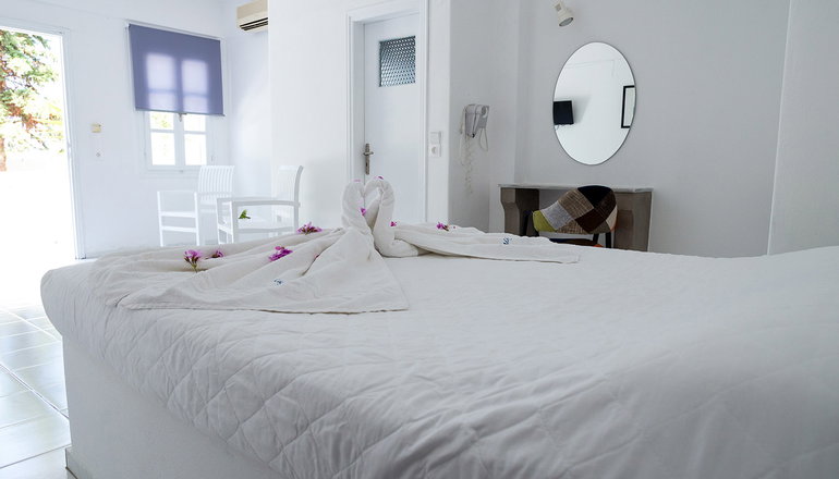 5* Maistros Village Hotel - Καρτεράδος, Σαντορίνη