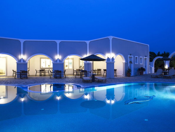 5* Maistros Village Hotel - Καρτεράδος, Σαντορίνη