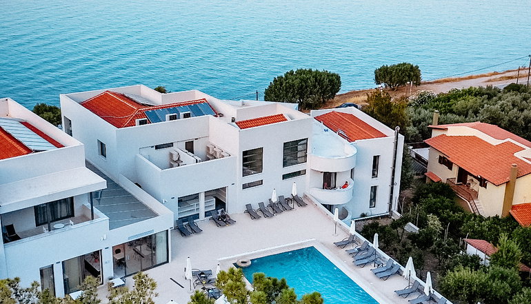 5* Mythical Coast Wellness Retreat