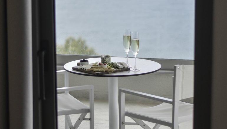 5* Mythical Coast Wellness Retreat