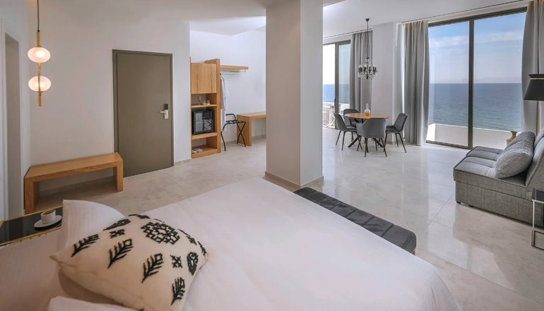 5* Mythical Coast Wellness Retreat