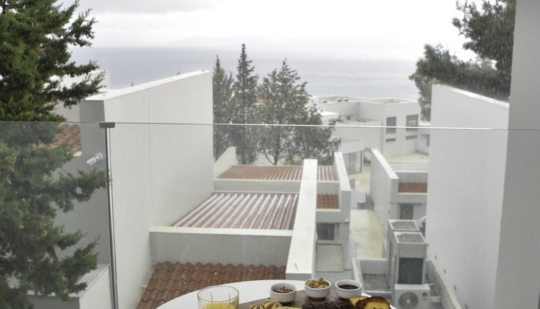 5* Mythical Coast Wellness Retreat