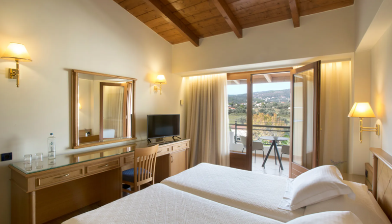 5* Negroponte Resort