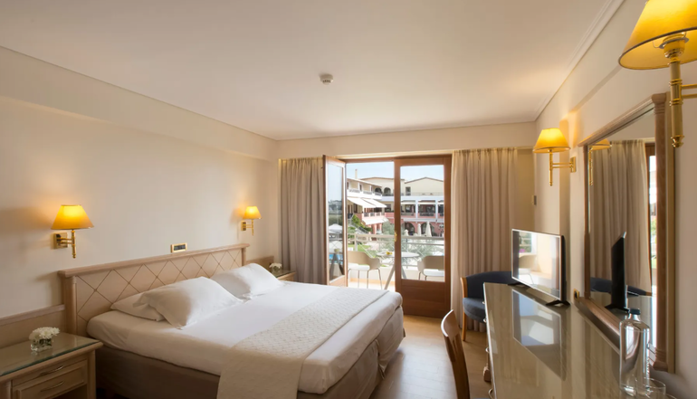 5* Negroponte Resort