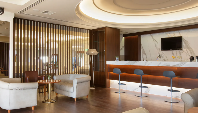 5* Negroponte Resort