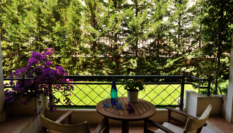 5* Negroponte Resort