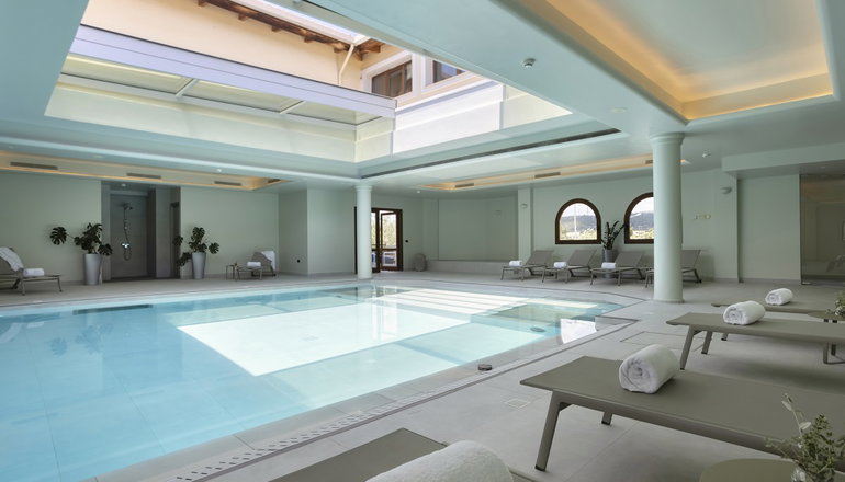 5* Negroponte Resort