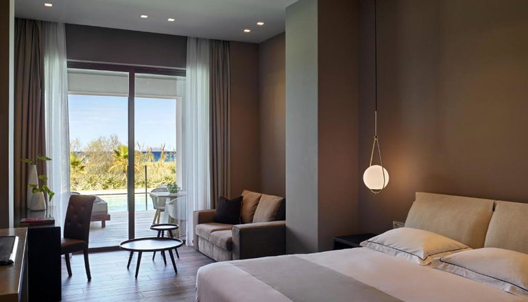 5* Pelagos Suites Hotel