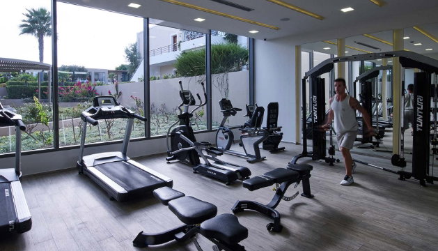 5* Pelagos Suites Hotel