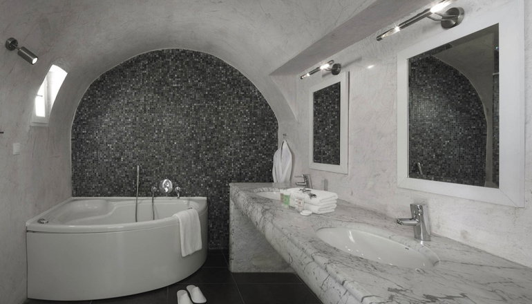 5* Petit Palace Suites