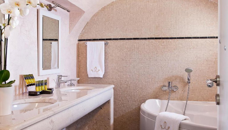 5* Petit Palace Suites