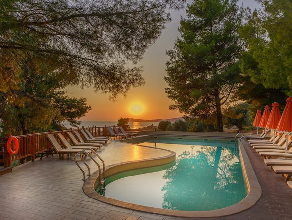 5* Rahoni Cronwell Park Hotel Adults Only