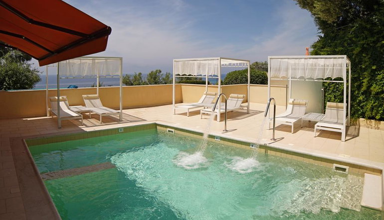 5* Rahoni Cronwell Park Hotel Adults Only