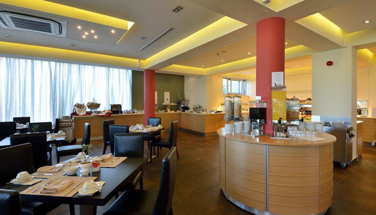5* Royal Paradise Beach Resort & Spa