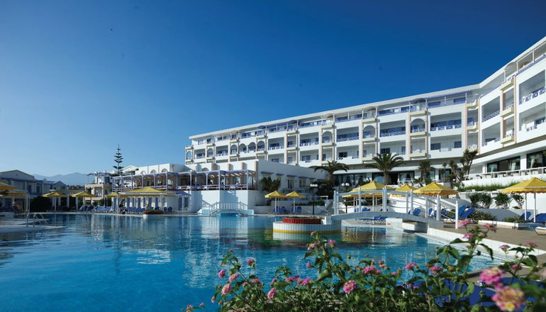5* Serita Beach Hotel