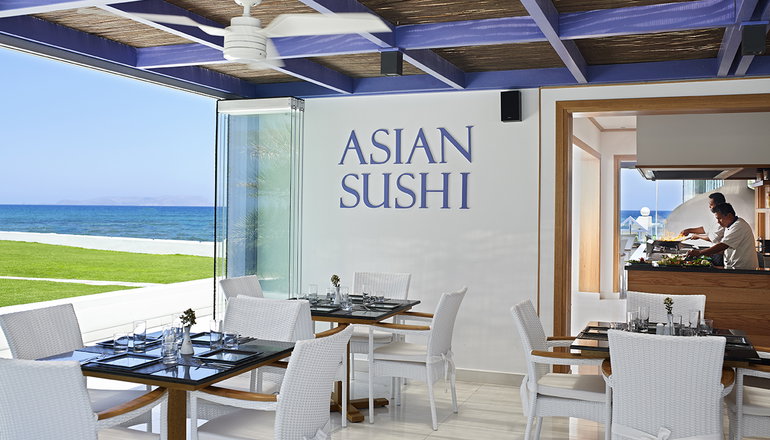 5* Serita Beach Hotel