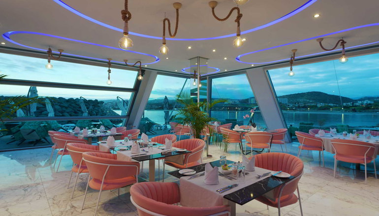5* St Raphael Resort