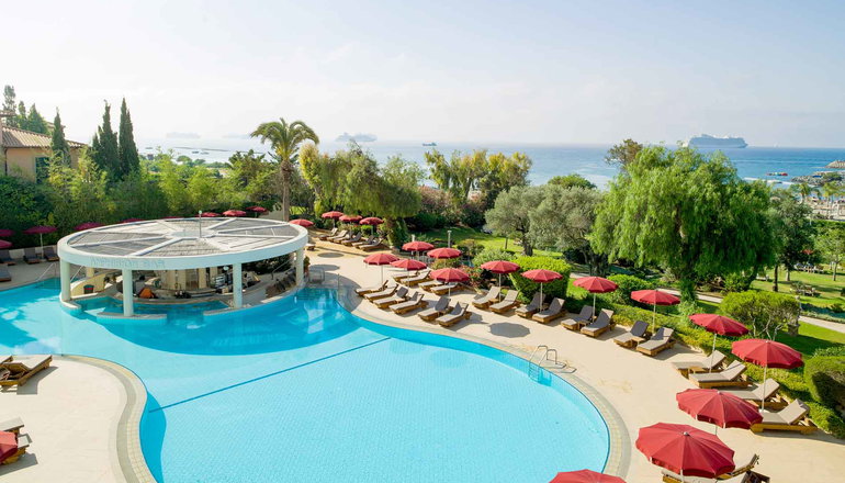 5* St Raphael Resort