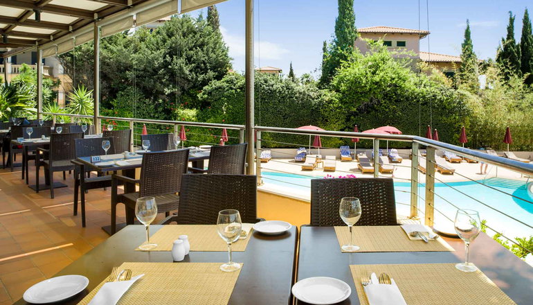 5* St Raphael Resort