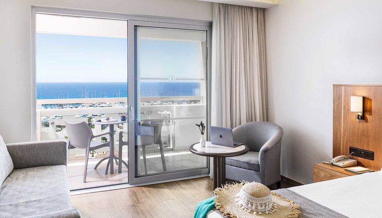 5* St Raphael Resort