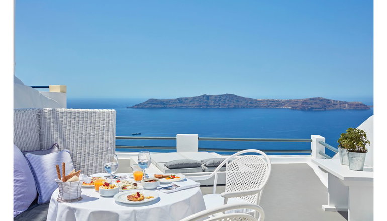 5* Sun Rocks Santorini