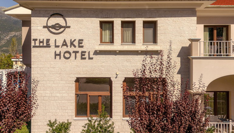 5* The Lake Hotel