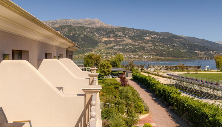 5* The Lake Hotel