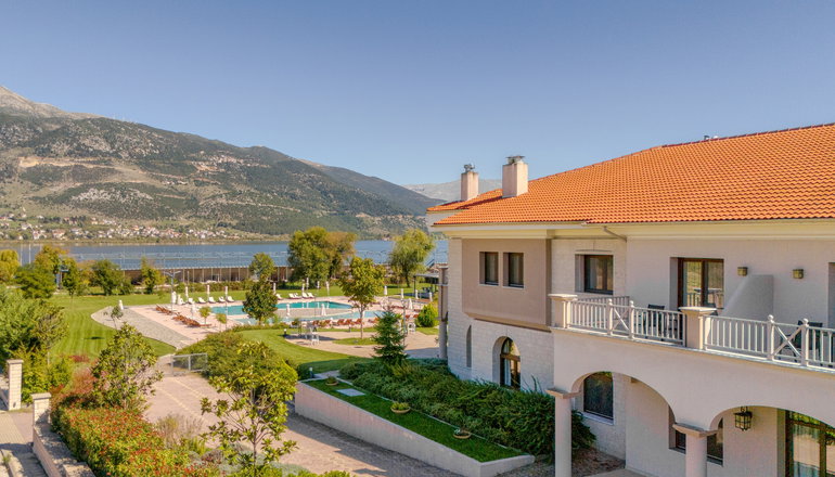5* The Lake Hotel