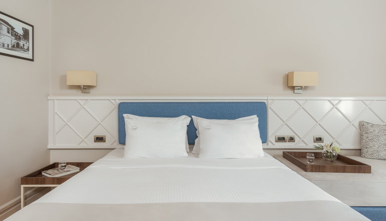 5* The Lake Hotel