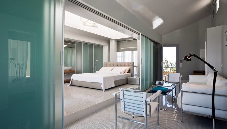 5*  The Majestic Hotel