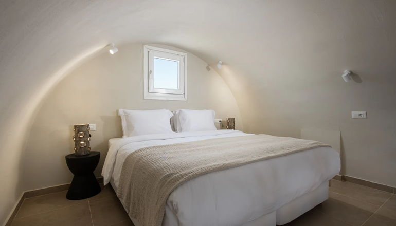 5* The Noverian Bios Santorini Vegan Vegetarian Boutique Hotel - Φηρά, Σαντορίνη