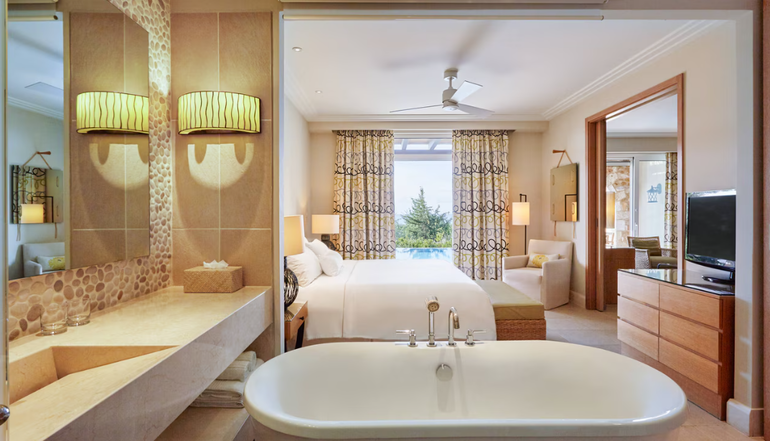 5* The Westin Resort Costa Navarino