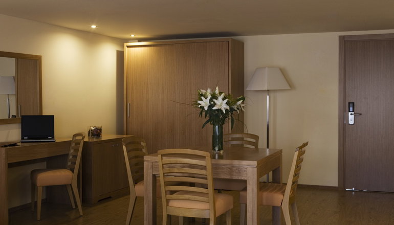 5* Valis Resort Hotel