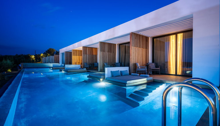 5* Zante Maris Suites