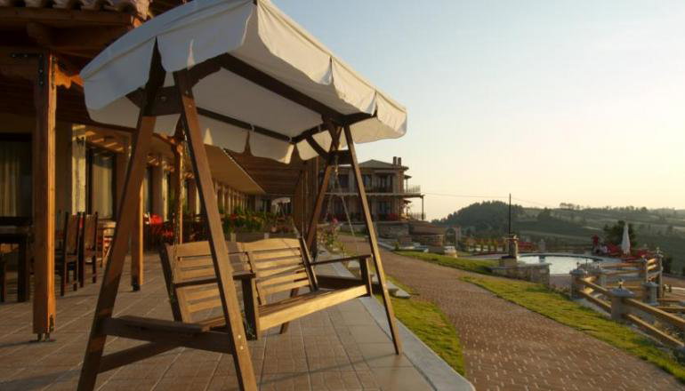AKRITAS EY ZHN Villas & Suites