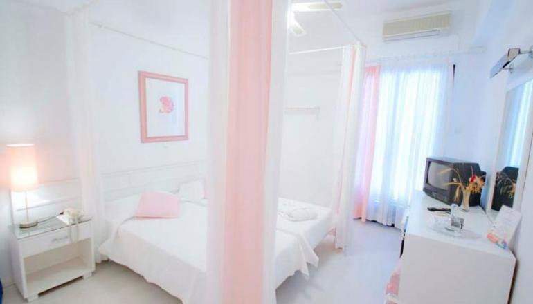 Paradise Art Hotel