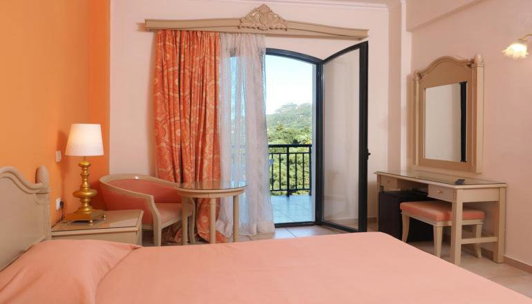4* Paleo ArtNouveau Hotel