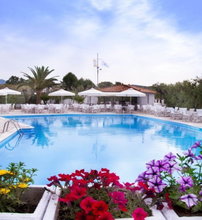 Eden Beach Plaka Hotel