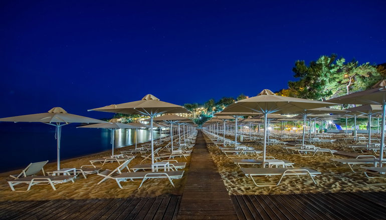 4* Tosca Beach Hotel
